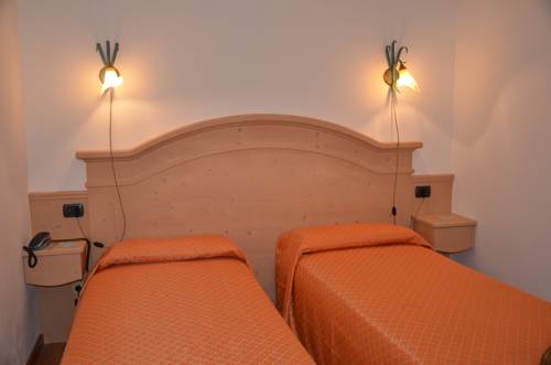 Imagen de la habitación del Hotel Albergo Moleta. Foto 5