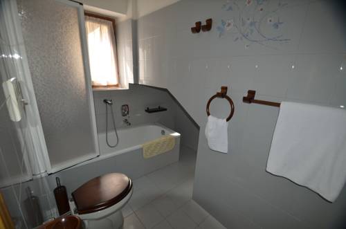Imagen de la habitación del Hotel Albergo Moleta. Foto 7