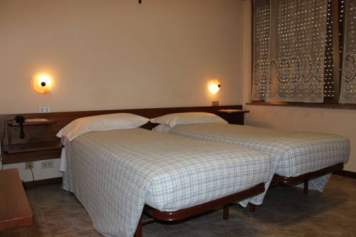 Imagen de la habitación del Hotel Albergo Napoleone. Foto 6