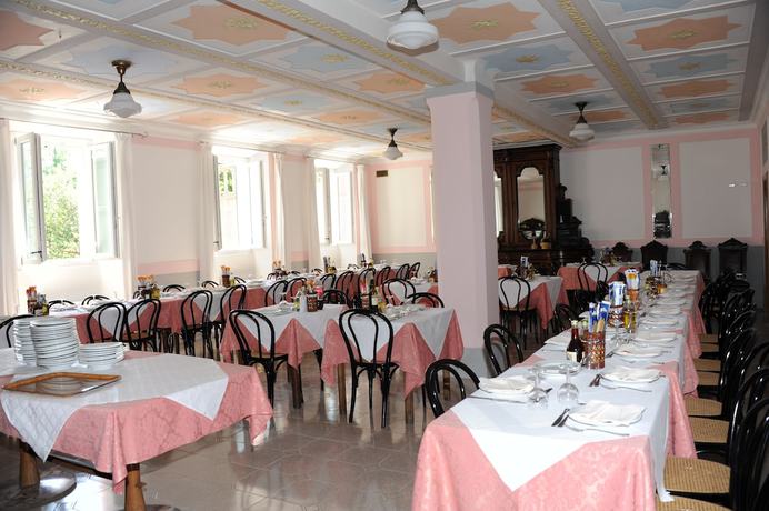 Imagen del bar/restaurante del Hotel Albergo Nappini. Foto 4