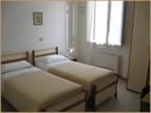 Imagen de la habitación del Hotel Albergo Natucci. Foto 5