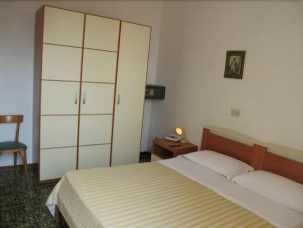 Imagen de la habitación del Hotel Albergo Natucci. Foto 10