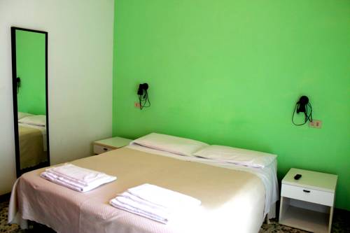 Imagen de la habitación del Hotel Albergo Nella. Foto 2