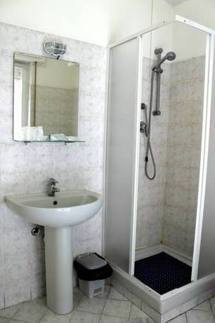 Imagen de la habitación del Hotel Albergo Nella. Foto 5