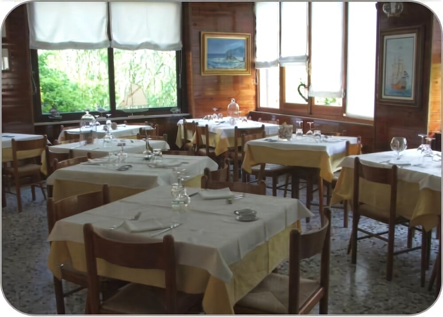 Imagen del bar/restaurante del Hotel Albergo Nena. Foto 2