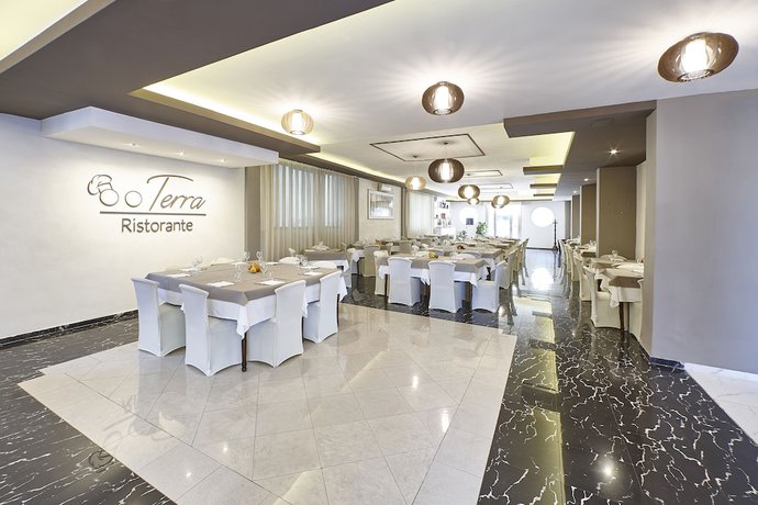 Imagen del bar/restaurante del Hotel Albergo Nuovo Belvedere. Foto 4