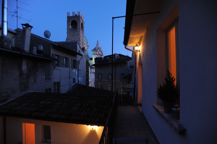 Imagen de los exteriores del Hotel Albergo Orologio. Foto 12