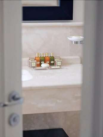 Imagen de la habitación del Hotel Albergo Palazzo Decumani. Foto 15