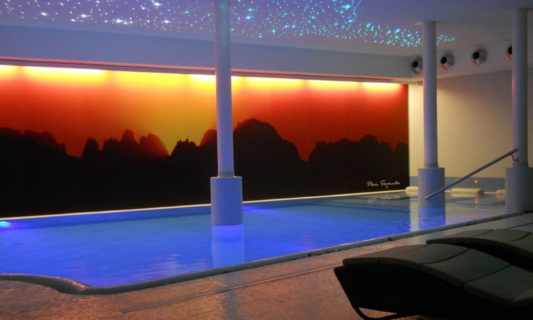 Imagen de la piscina del Hotel Albergo Palazzo Lodron Bertelli. Foto 16