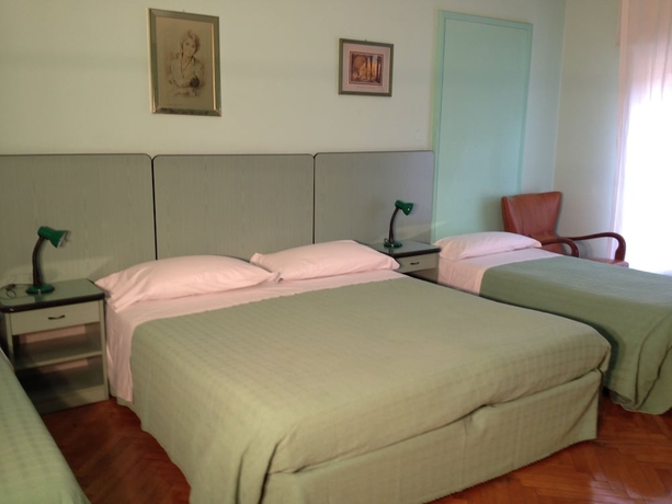 Imagen de la habitación del Hotel Albergo Panorama, Bolonia. Foto 5