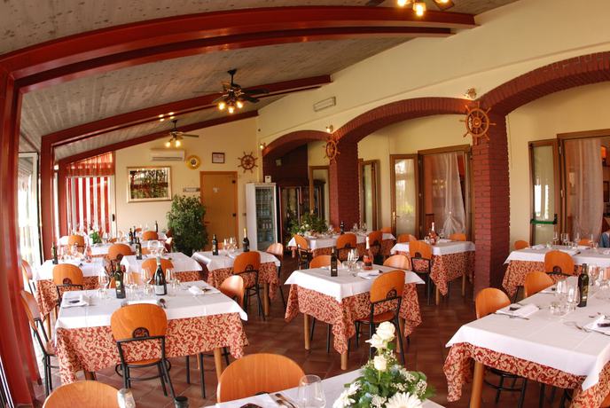 Imagen del bar/restaurante del Hotel Albergo Panoramica. Foto 3