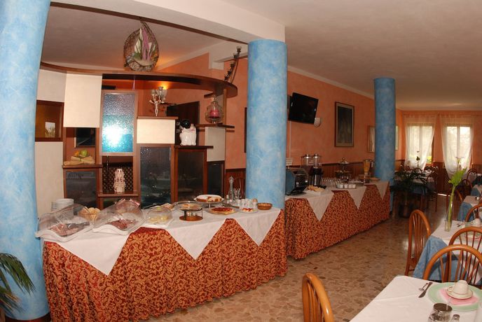 Imagen del bar/restaurante del Hotel Albergo Panoramica. Foto 4