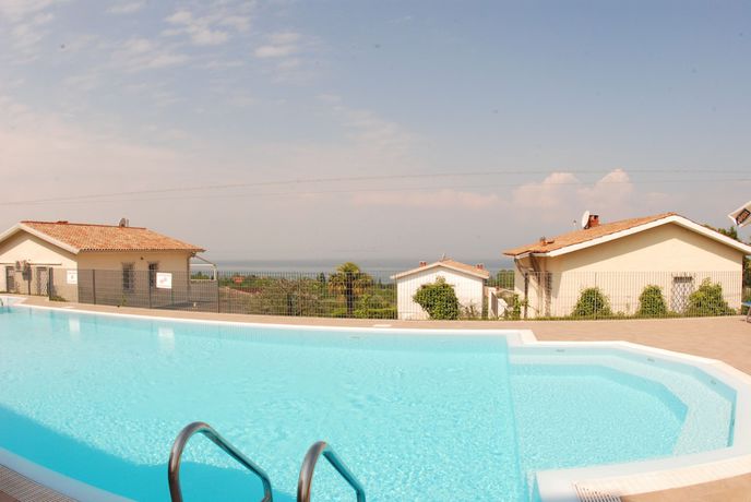 Imagen de la piscina del Hotel Albergo Panoramica. Foto 19