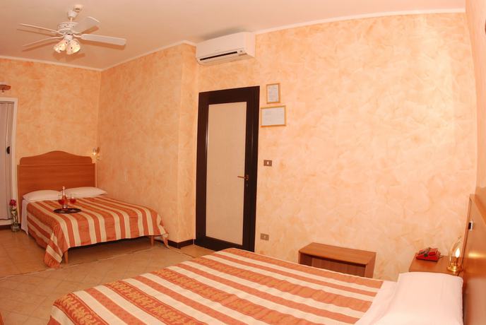 Imagen de la habitación del Hotel Albergo Panoramica. Foto 11
