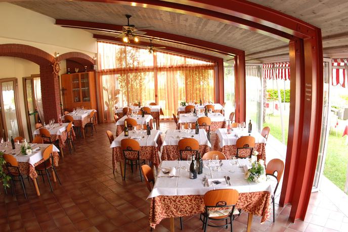 Imagen del bar/restaurante del Hotel Albergo Panoramica. Foto 6