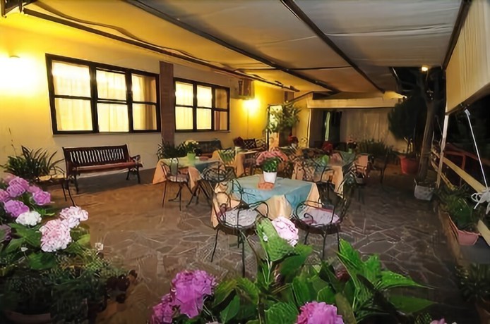 Imagen del bar/restaurante del Hotel Albergo Paradiso, Monte Compatri. Foto 8
