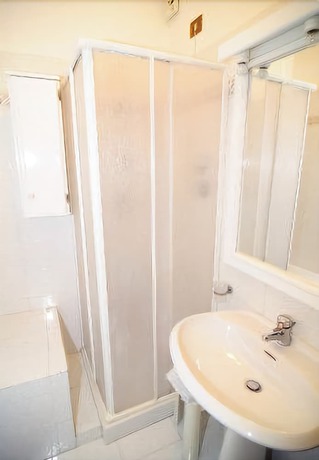 Imagen de la habitación del Hotel Albergo Paradiso, Monte Compatri. Foto 14