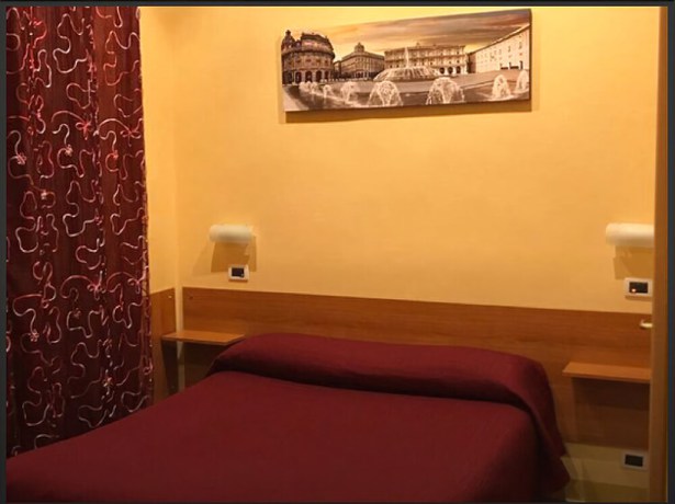Imagen de la habitación del Hotel Albergo Parigi. Foto 2