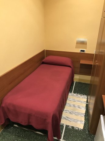 Imagen de la habitación del Hotel Albergo Parigi. Foto 3