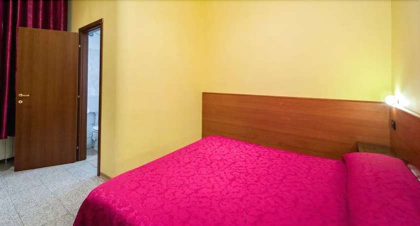 Imagen de la habitación del Hotel Albergo Parigi. Foto 4
