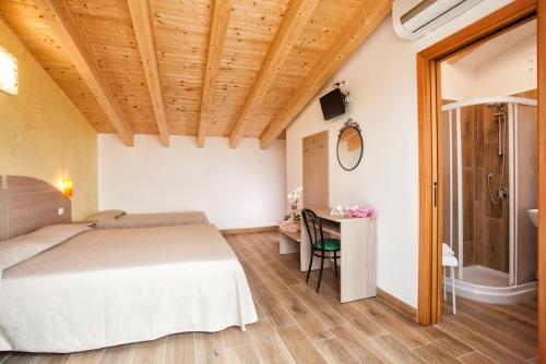 Imagen de la habitación del Hotel Albergo Paris. Foto 8