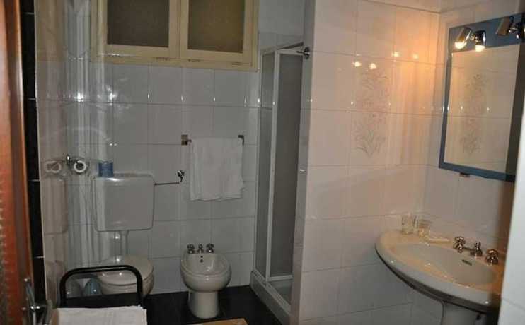 Imagen de la habitación del Hotel Albergo Parmigiano. Foto 5