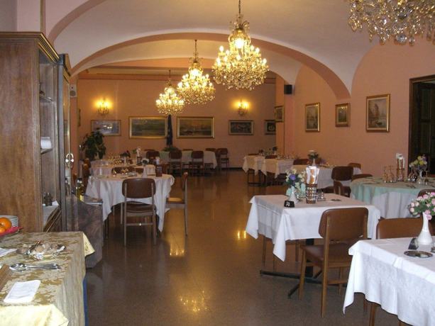Imagen del bar/restaurante del Hotel Albergo Parmigiano. Foto 4