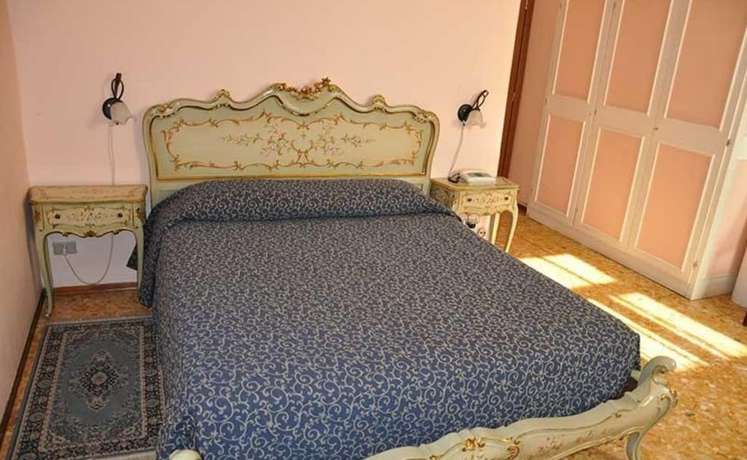 Imagen general del Hotel Albergo Parmigiano. Foto 1