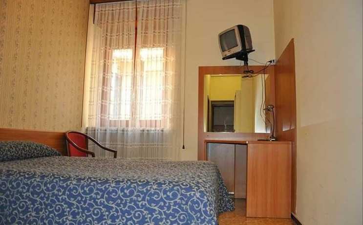 Imagen de la habitación del Hotel Albergo Parmigiano. Foto 9