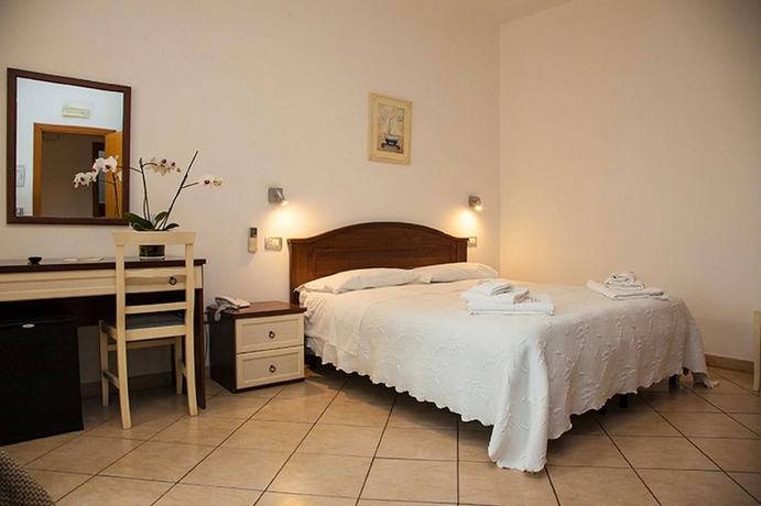 Imagen de la habitación del Hotel Albergo Perseo. Foto 15