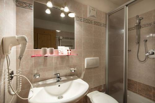 Imagen de la habitación del Hotel Albergo Posta Pederoa. Foto 6