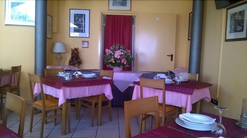 Imagen del bar/restaurante del Hotel Albergo Primavera. Foto 10