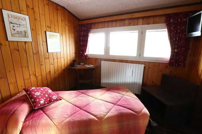 Imagen de la habitación del Hotel Albergo Quarto Pirovano. Foto 9