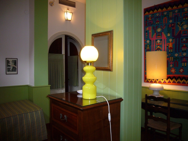 Imagen de los interiores del Hotel Albergo Quattro Fontane - Residenza D'epoca. Foto 12