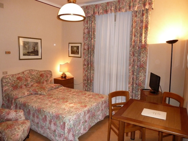 Imagen de la habitación del Hotel Albergo Reggio. Foto 3
