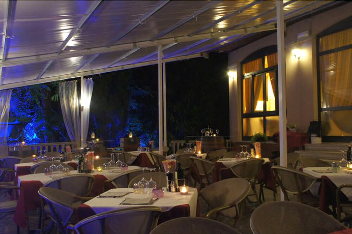 Imagen del bar/restaurante del Hotel Albergo Renata. Foto 10
