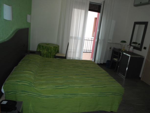 Imagen de la habitación del Hotel Albergo Renato. Foto 15