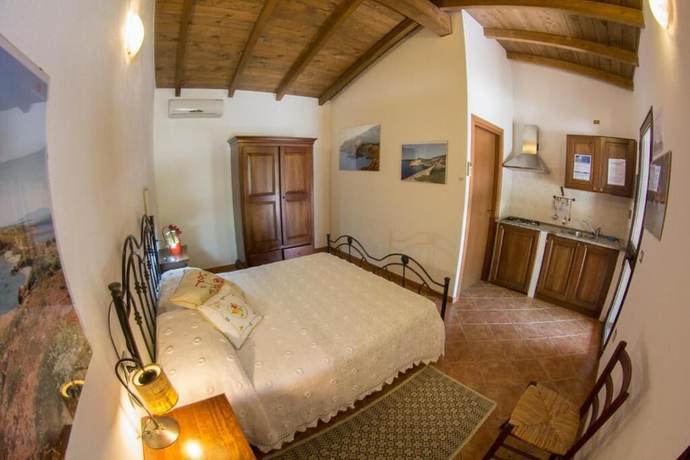 Imagen de la habitación del Hotel Albergo Residenziale Menhirs. Foto 6