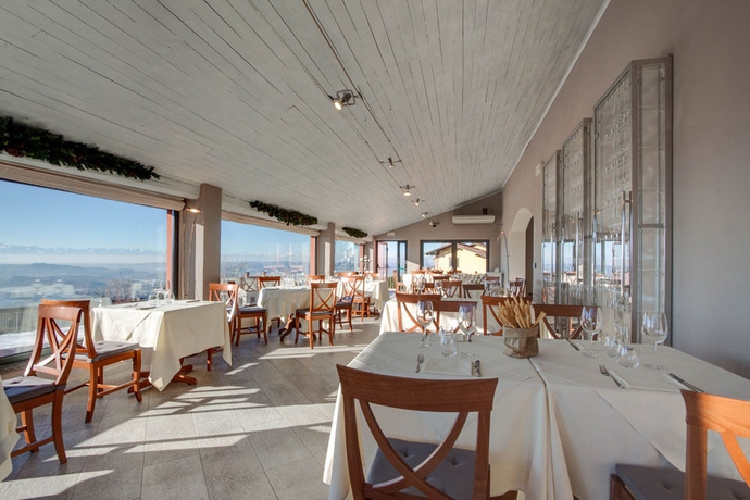 Imagen del bar/restaurante del Hotel Albergo Ristorante Ai Tard&igrave;. Foto 4