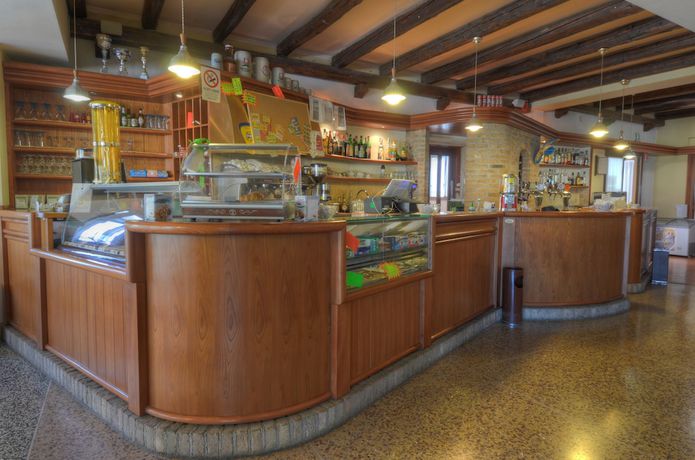 Imagen del bar/restaurante del Hotel Albergo Ristorante Alle Crosere. Foto 5