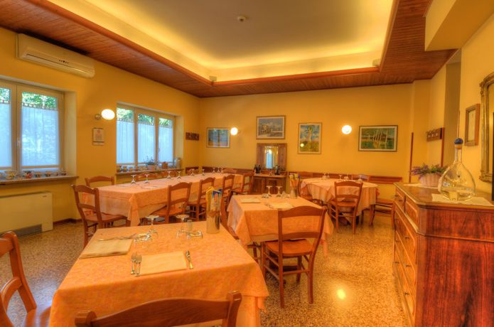 Imagen del bar/restaurante del Hotel Albergo Ristorante Alle Crosere. Foto 7