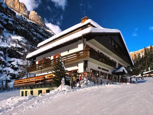 Imagen de la habitación del Hotel Albergo Ristorante Baita Dovich. Foto 2