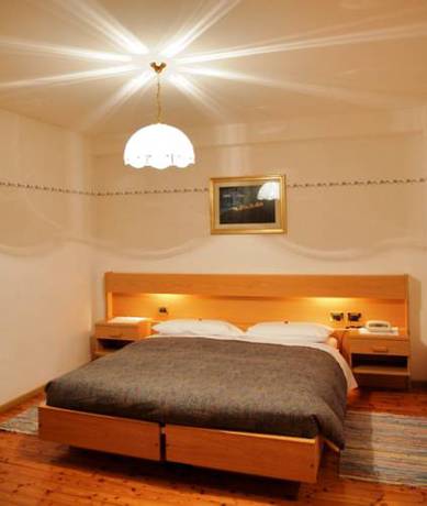 Imagen de la habitación del Hotel Albergo Ristorante Baita Dovich. Foto 3