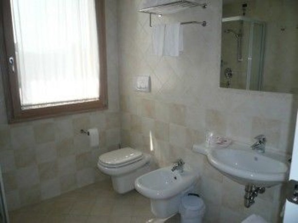 Imagen de la habitación del Hotel Albergo Ristorante Campanile Azzurro. Foto 4