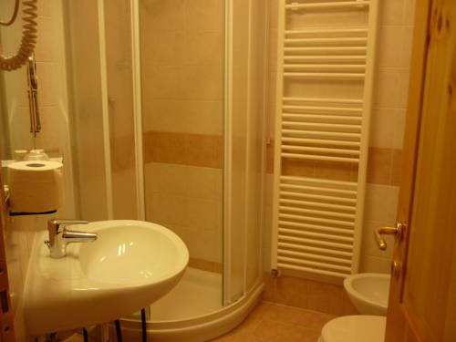 Imagen de la habitación del Hotel Albergo Ristorante Dalla Mena. Foto 15