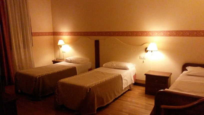 Imagen de la habitación del Hotel Albergo Ristorante Flora. Foto 9