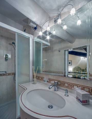 Imagen de la habitación del Hotel Albergo Ristorante Gardesana. Foto 9