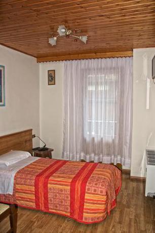 Imagen de la habitación del Hotel Albergo Ristorante Iris. Foto 6