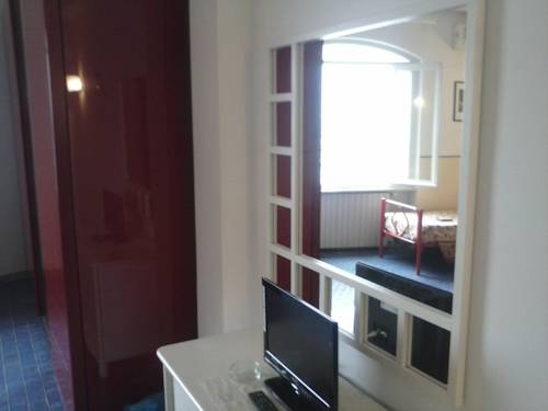 Imagen de la habitación del Hotel Albergo Ristorante Lucciola. Foto 4
