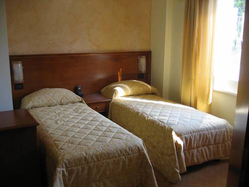Imagen de la habitación del Hotel Albergo Ristorante Montebaldo. Foto 2